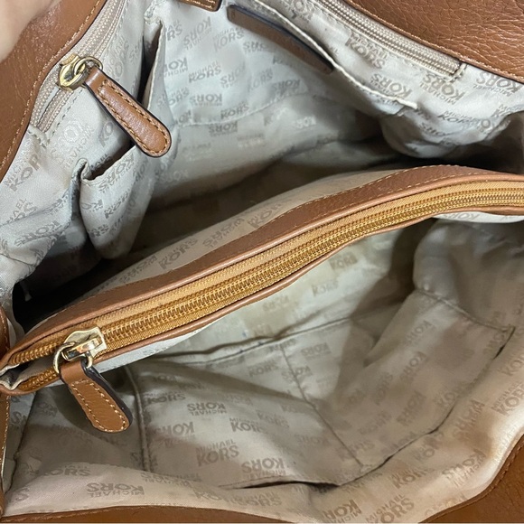 Michael Kors Women's Large Brown Leather Hamilton Crossbody Handbag - Picture 14 of 15